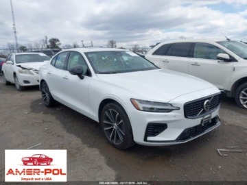 Volvo S60 III Sedan Plug-In Facelifting 2.0 T8 455KM 2024 Volvo S60 2024 VOLVO S60 RECHARGE PLUG-IN HYBRID T8 PLUS DARK THEME 2.0