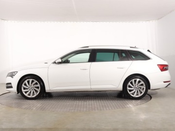 Skoda Superb III Kombi Facelifting 2.0 TDI SCR 200KM 2023 Skoda Superb 2.0 TDI, Salon Polska, 1. Właściciel, zdjęcie 2