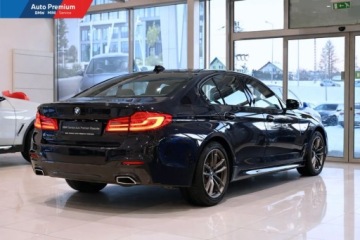 BMW Seria 5 G30-G31 Limuzyna 520d 190KM 2020 BMW Seria 5 520d xDriveFV23LED Fog LightsFotel SportowyM Pakiet Sportowy, zdjęcie 19