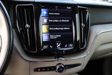 Volvo XC60 II Crossover D4 190KM 2018 Volvo XC 60 Inscription D4 AWD tempomat czujniki skora klima 2stref F, zdjęcie 18