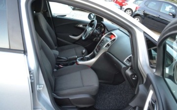 Opel Astra J Hatchback 5d 1.4 Twinport ECOTEC 100KM 2011 Opel Astra Bezwypadkowe - Bez korozji - Oplacony - Faktura Vat Marza 1.4, zdjęcie 31