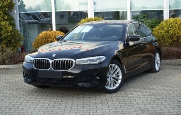 BMW Seria 5 G30-G31 Limuzyna Facelifting 2.0 520i 184KM 2021 BMW Seria 5 Bezwypadek sDrive PHEV XtraBoost Tempomat Asyst. park FV