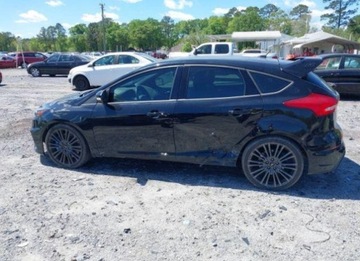 Ford Focus III RS 2.3 EcoBoost 350KM 2017 Ford Focus 2017, 2.3L, 4x4, RS, od ubezpieczalni, zdjęcie 3