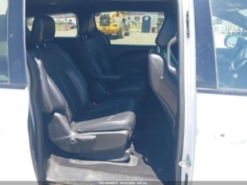 Chrysler Pacifica II 2024 Chrysler Pacifica Hybrid S Appearance Pkg 2024 3.6 Hybryda 260KM, zdjęcie 13