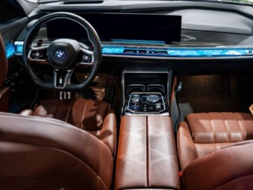 BMW Seria 7 G70 Sedan Plug-In 3.0 M60e 571KM 2025 BMW Seria 7 M760e xDrive Sedan 3.0 (571KM) 2025, zdjęcie 6