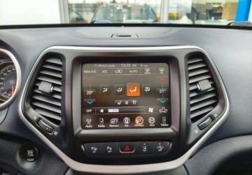 Jeep Cherokee V Terenowy 2.2 MJD 200KM 2016 Jeep Cherokee Jeep Cherokee 2.2 MJD Active Drive I Limited 2.2 Diesel 200KM, zdjęcie 21