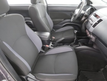 Mitsubishi Outlander II 2.0 MIVEC 147KM 2010 Mitsubishi Outlander 2.0, Salon Polska, zdjęcie 8