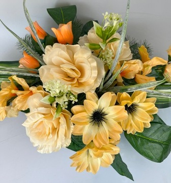 Кладбище украшение могила КОМПОЗИЦИЯ букет ПАМЯТНИК