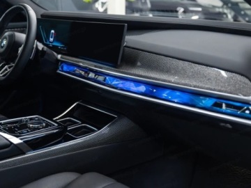 BMW Seria 7 G70 Sedan 3.0 40d 299KM 2026 BMW Seria 7 740d xDrive Sport Sedan 3.0 (299KM) 2026, zdjęcie 9