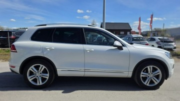 Volkswagen Touareg II SUV 3.0 V6 TDI BlueMotion  245KM 2013 Volkswagen Touareg 4x4 ledy automat bixenon R-LINE, zdjęcie 3