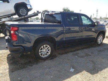 Chevrolet Silverado II 2021 Chevrolet Silverado C1500 RST 2021 2.7l 2.7 Benzyna 310KM, zdjęcie 3