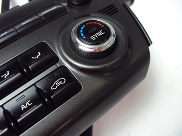 ПАНЕЛЬ КОНДИЦИОНЕРА KIA SPORTAGE IV 2015-2021 гг.