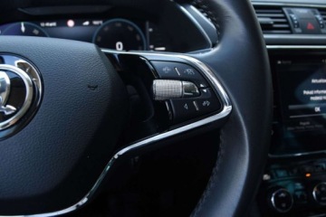 Skoda Superb III Kombi Plug-In Hybrid 1.4 TSI Plug-In-Hybrid 218KM 2021 Skoda Superb Style Combi IV Plug-In Hak Kessy Matrix NaviColumbus 19 ASO, zdjęcie 14