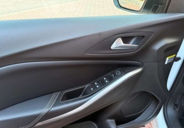 Opel 2024 Opel Grandland FabrycznaGwarancja Bezwypadkowy Tylko27TysPrzebiegu JakNowy, zdjęcie 31