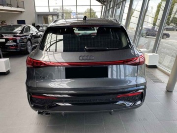 Audi Q5 II SUV Facelifting 2.0 40 TDI 204KM 2025 AUDI Q5 TDI quattro S line Suv 2.0 (204KM) 2025, zdjęcie 1