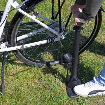 АВТОМОБИЛЬНЫЙ НАСОС С МАНОМЕТРОМ ДЛЯ ВЕЛОСИПЕДА, ПОРТАТИВНЫЙ, 16 БАР