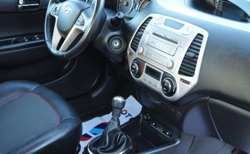 Hyundai i20 I Hatchback 5d 1.2 DOHC 78KM 2012 Hyundai i20 Benzyna 1.2 Klimatyzacja 1.2 Benzyna 78KM, zdjęcie 16