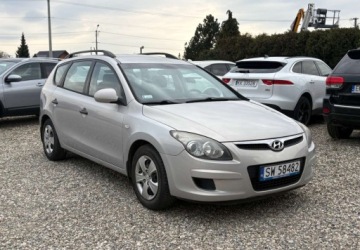 Hyundai i30 I CW Facelifting 1.4 DOHC 109KM 2010 Hyundai i30 Polski salon 1.4 Benzyna 109KM, zdjęcie 9