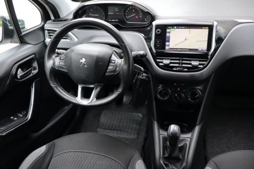 Peugeot 208 I Hatchback 5d Facelifting 1.2 PureTech 82KM 2016 Peugeot 208 1.2 PureTech, Navi, Klima, Tempomat, zdjęcie 6