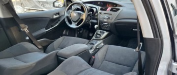 Honda Civic IX Hatchback 5d 1.4 i-VTEC 100KM 2013 Honda Civic Kamera bezwypadkowa serwisowana Gwarancja 1.3 Benzyna 100KM, zdjęcie 14