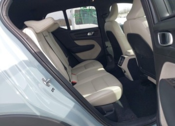 Volvo XC40 2019 Volvo XC 40 2019r., T5 Momentum, 2L, od ubezpieczalni 2.0 Benzyna 251KM, zdjęcie 12