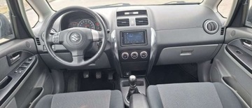Suzuki SX4 I Hatchback 1.6 i 16V VVT 107KM 2006 Suzuki SX4 Suzuki SX4 1.6 VVT 4x2 Comfort 1.6 Benzyna 107KM, zdjęcie 11