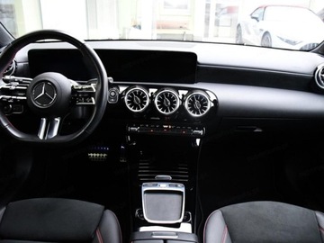 Mercedes Klasa A W177/V177 Hatchback Facelifting 2.0 200d 150KM 2025 MERCEDES-BENZ A Klasa 200 d AMG Line 2.0 150KM, zdjęcie 8