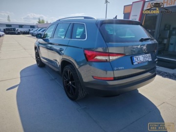 Skoda Kodiaq I SUV 2.0 TDI 190KM 2018 Skoda Kodiaq 2,0 TDI 4X4 190KM skora navi alu pdc kamera 7 osobowy oplacony, zdjęcie 7