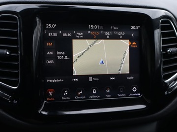 Jeep Compass II SUV 1.4 MultiAir 140KM 2017 Jeep Compass 1.4 MultiAir, Salon Polska, Skóra, zdjęcie 12