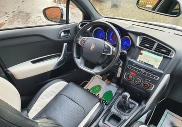 DS 4 I Hatchback Facelifting 2015 (Citroen) 1.2 PureTech 131KM 2015 Citroen DS4 Bezwypadkowy Masaze Nawigacja GetHelp 1.2 Benzyna, zdjęcie 12
