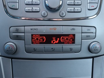 Ford Mondeo IV Kombi 1.8 Duratorq TDCi 125KM 2010 Ford Mondeo 1.8 TDCi, Salon Polska, Klima, zdjęcie 11