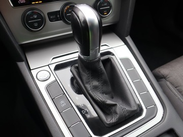 Volkswagen Passat B8 Limousine 2.0 TDI BlueMotion Technology 150KM 2018 VW Passat 2.0 TDI, Salon Polska, Serwis ASO, zdjęcie 15