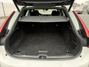 Volvo V90 II Kombi 2.0 D4 190KM 2019 Volvo V90 2.0 D4 16V 190KM R-design, skóra,, zdjęcie 37