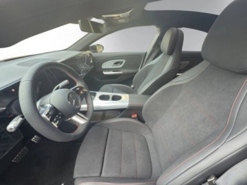 Mercedes CLA C118/X118 2025 MERCEDES-BENZ CLA 180 AMG Line Sedan 1.5 (136KM) 2025, zdjęcie 5