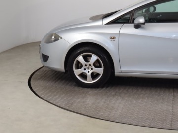 Seat Leon II 2.0 FSI 150KM 2005 Seat Leon 2.0 FSI, Klima, Klimatronic,ALU, zdjęcie 14