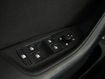 Volkswagen Passat B8 Variant Facelifting 2.0 TDI SCR 150KM 2020 Volkswagen Passat DSG full LED navi klima auto (3, zdjęcie 36