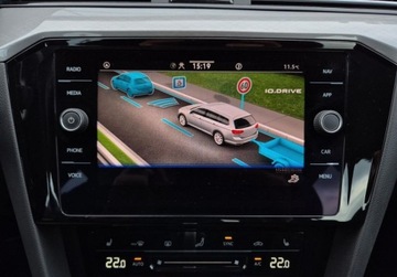 Volkswagen Passat B8 Variant Facelifting 2.0 TDI SCR 200KM 2022 Volkswagen Passat Variant 2.0TDI 200KM DSG BusinessPremium HAK Kamera LED, zdjęcie 24