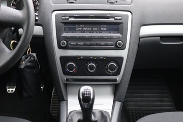 Skoda Octavia II Kombi 1.4 TSI 122KM 2012 Skoda Octavia 1.4 TSI, Salon Polska, Klima, zdjęcie 11