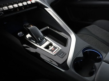 Peugeot 3008 II Crossover 1.2 PureTech 130KM 2019 Peugeot 3008 Allure automat półskóra navi, zdjęcie 32