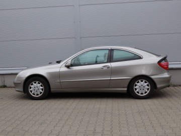 Mercedes Klasa C W203 Coupe W203 1.8 (C 180 Kompressor) 143KM 2003 Mercedes C C 180 Kompressor , Klima, Klimatronic, zdjęcie 2