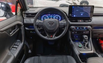 Toyota RAV4 V SUV Plug-In Facelifting 2.5 Hybrid Dynamic Force 306KM 2025 Toyota RAV4 2.5 Plug-In Hybrid GR Sport 4x4 FV23 2.5 Hybryda 306KM, zdjęcie 28