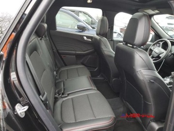 Ford Kuga III 2023 Ford Kuga 2023 r.,1,5 L ESCAPE ST LINE 1.5 Benzyna 181KM, zdjęcie 10