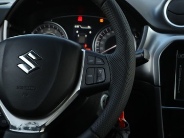 Suzuki Vitara III SUV Facelifting 1.0 BoosterJet 111KM 2019 Suzuki Vitara 1.0 BoosterJet, Salon Polska, zdjęcie 20