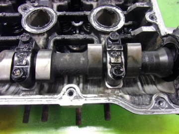 KIA CARENS 1.8 16V ГБЦ ДВИГАТЕЛЯ K427