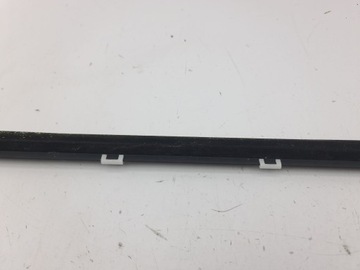 Kia Stonic 2022 Правая сторона уплотнения входной двери