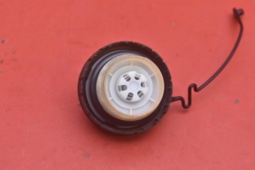 КРЫШКА ТОПЛИВНОГО ЗАЛИВА TOYOTA AURIS 2 II LIFT 15-18