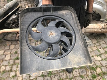 CHRYSLER GRAND VOYAGER 2.4 VENTILÁTOR CHLADIČŮ L