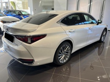 Lexus ES VII (XV70) Sedan Facelifting 300h 218KM 2024 Od ręki - 300h Omotenashi 2.5 E-CVT 218KM | Szyberdach!, zdjęcie 2