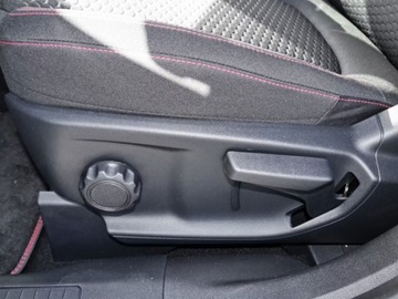 Ford Kuga III SUV Facelifting 2.5 FHEV 180KM 2025 Od ręki - ST-Line 2.5 FHEV 180KM / Pakiet Winter, Driver Assistance, zdjęcie 4