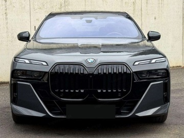 BMW Seria 7 G70 Sedan 3.0 40d 299KM 2025 BMW Seria 7 740d xDrive Sport Sedan 3.0 (299KM) 2025, zdjęcie 5